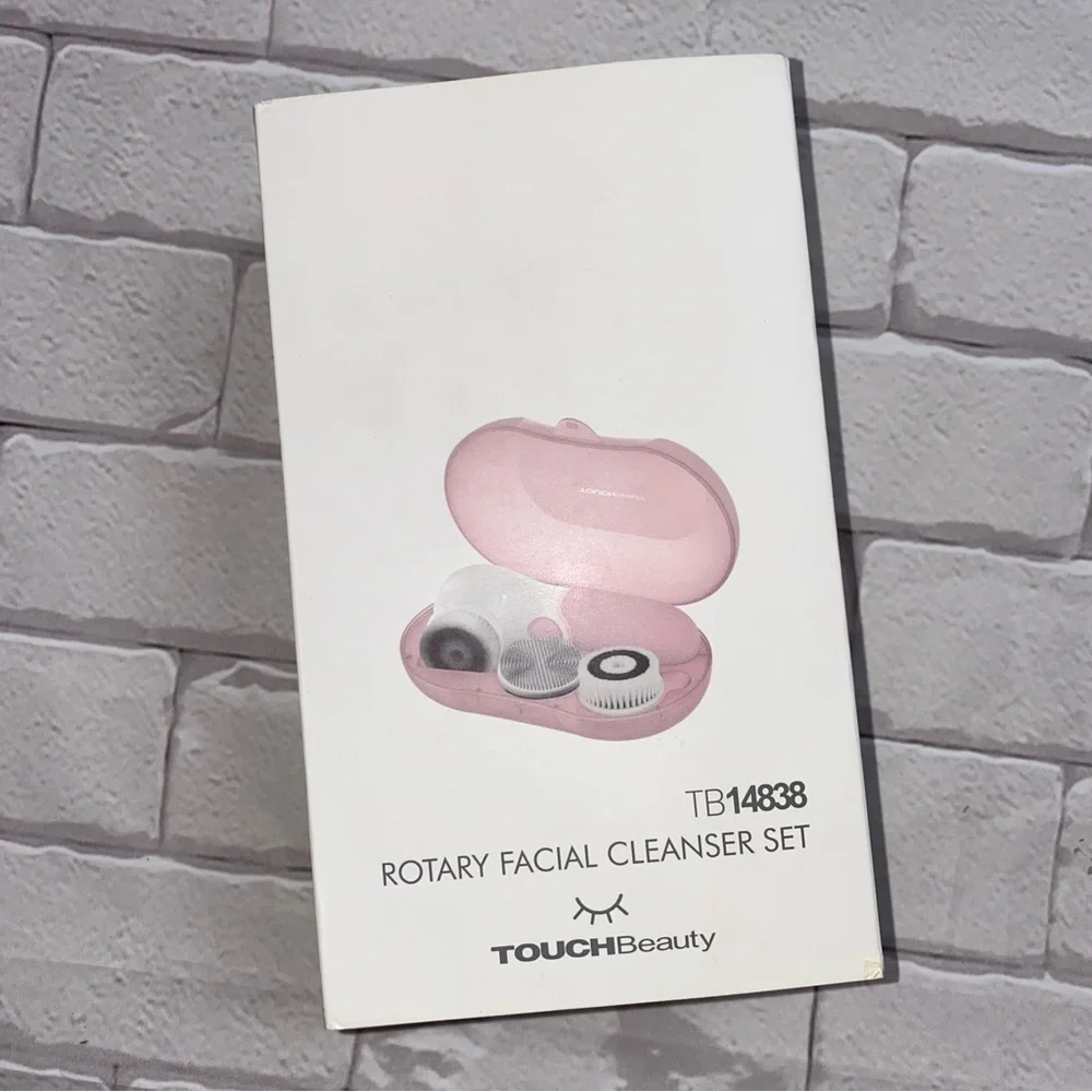 Facial cleansing spin brush NEW